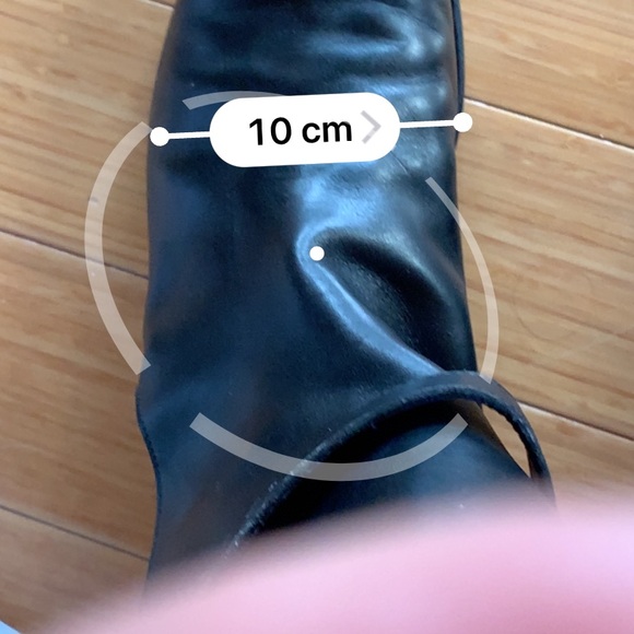 Black boots - Picture 11 of 15